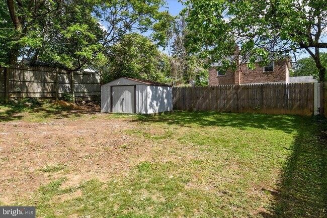 Building Photo - 918 Clovis Ave