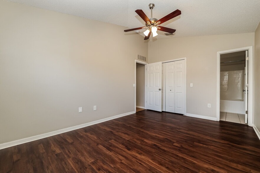 Building Photo - 30250 Rattana Ct