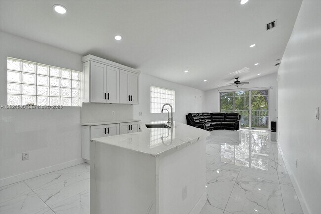 Building Photo - 4108 Sapphire Terrace