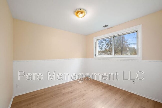 Building Photo - 15914 Dacosta St