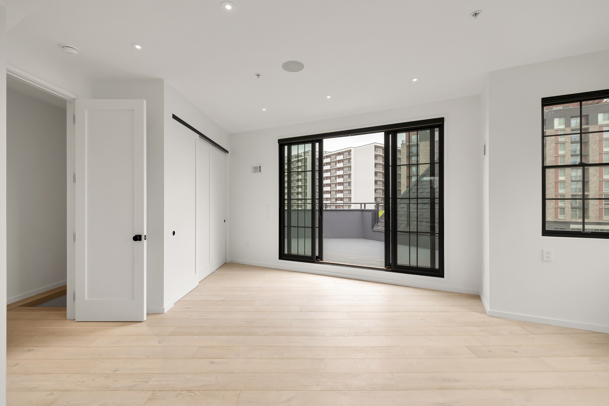 Building Photo - 1451 Maryland Ave NE