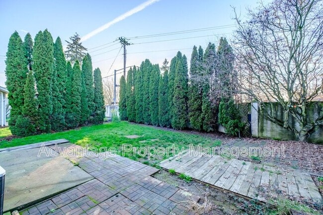 Building Photo - 2872 Raleigh Ct SE