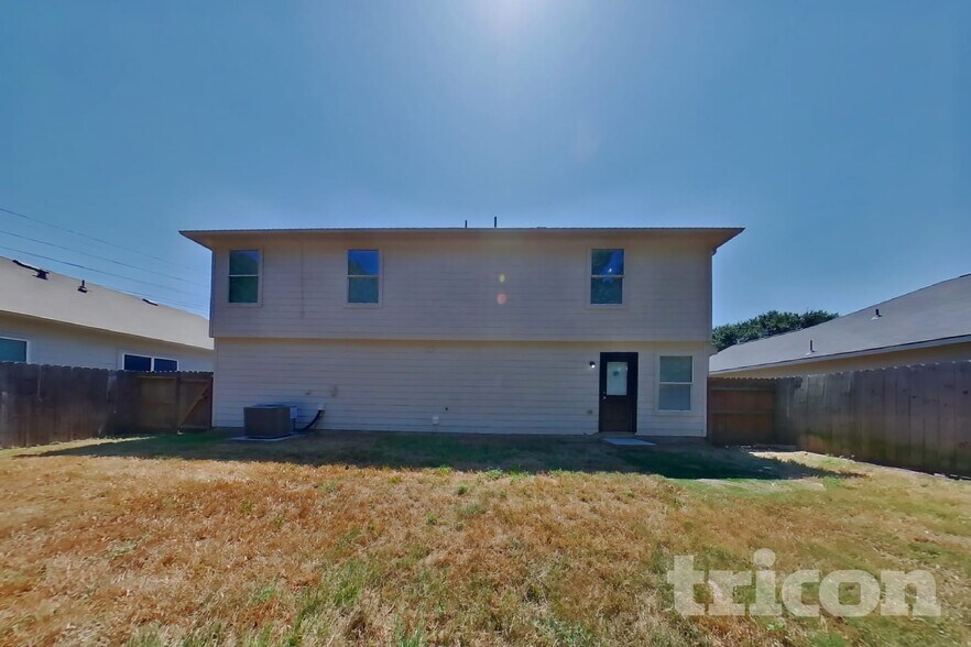 Building Photo - 5473 N Buffalo Cir