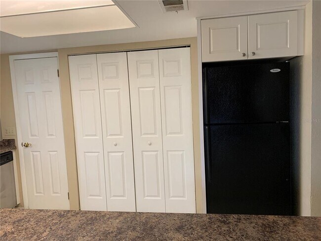 Building Photo - 2433 Barley Club Dr