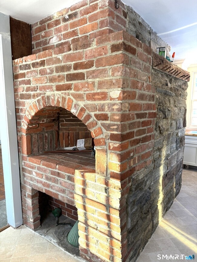 Building Photo - 30 Hopyard Rd