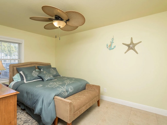 Building Photo - Stunning 2/1 available now at Waterside at Coqunia Key!