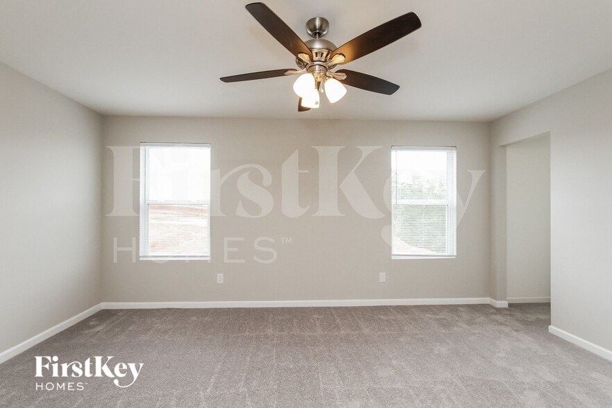 Building Photo - 167 Hidden Lakes Rd