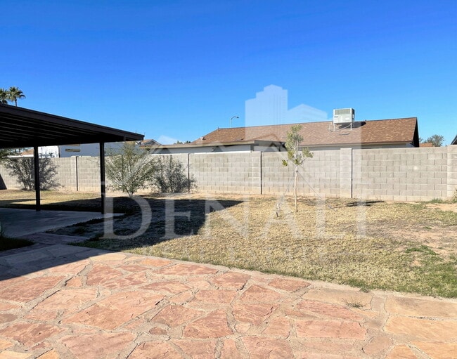 Building Photo - 4746 W Aster Dr