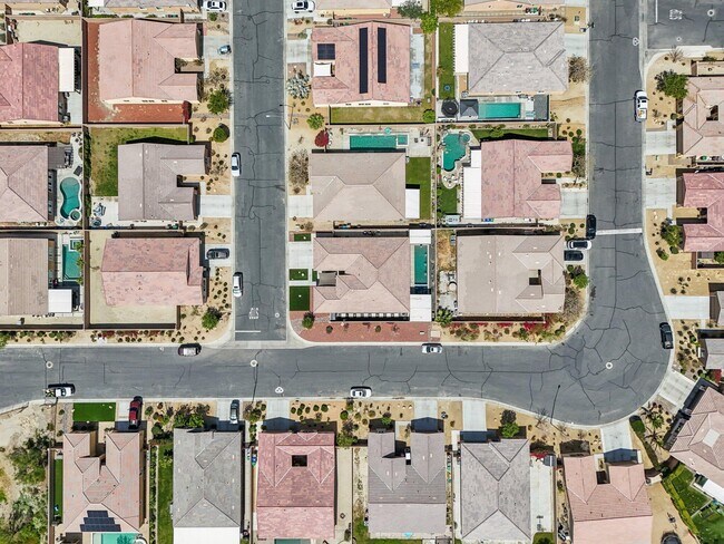 Building Photo - 42912 Gazapo Ct