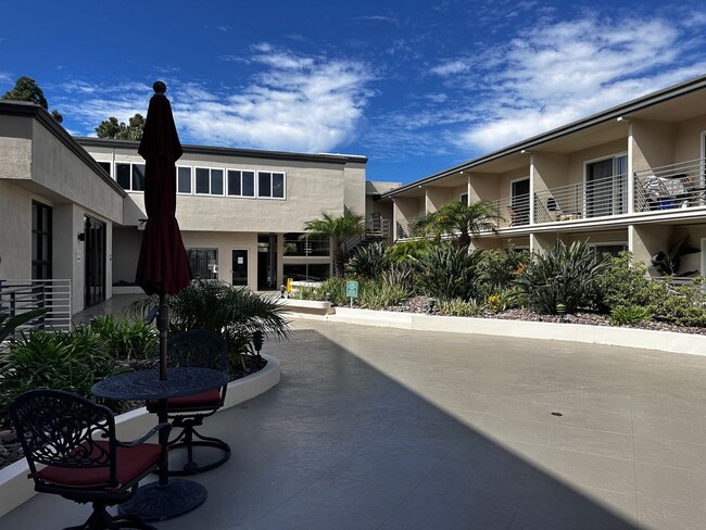 Building Photo - Studio in Point Loma