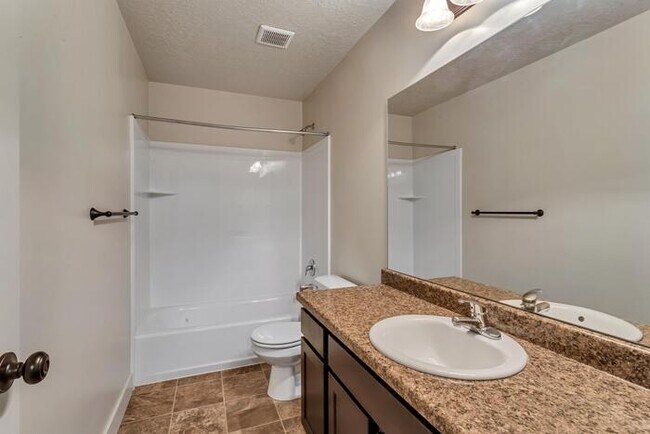 Building Photo - 423 S Spanish Trails Blvd