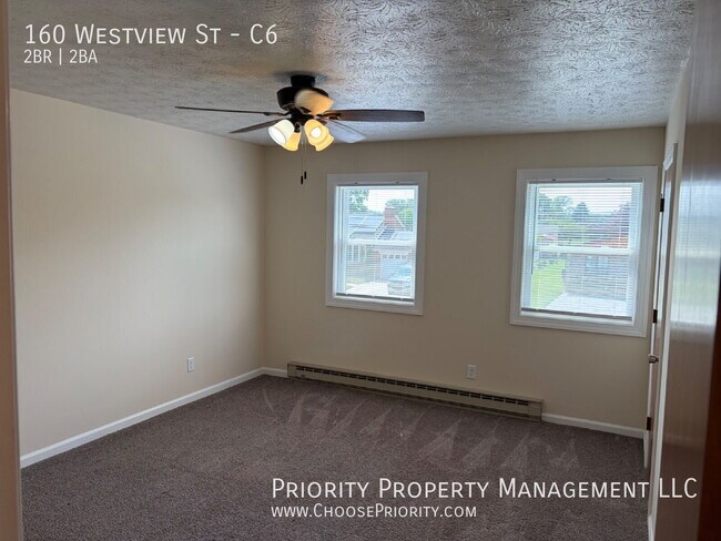 Building Photo - 160 Westview St