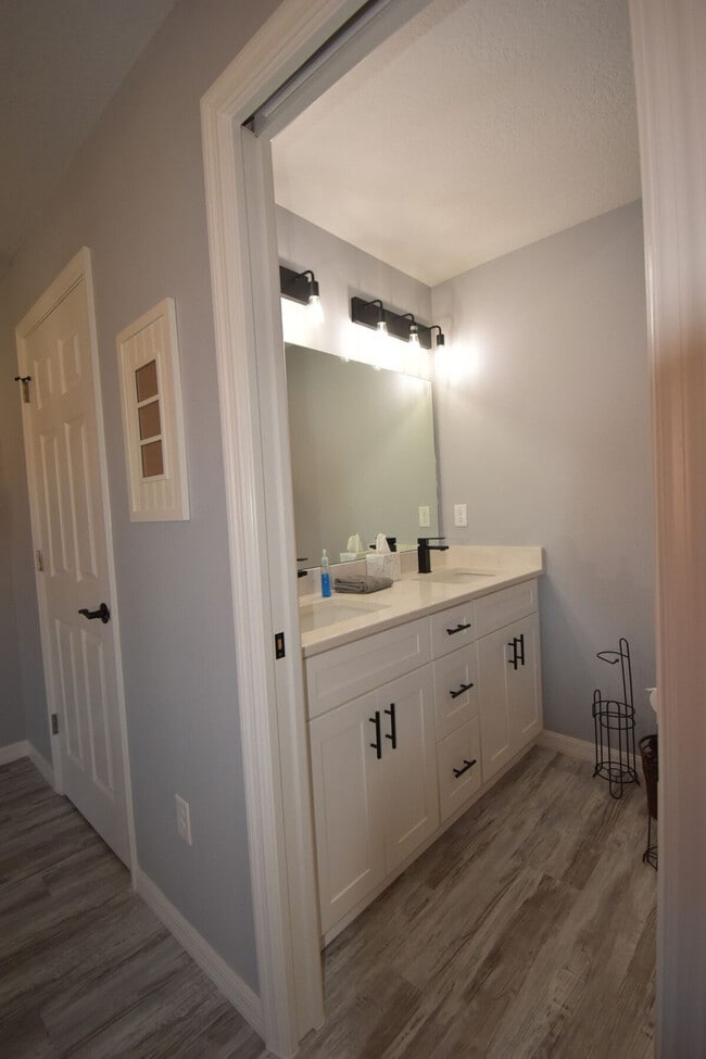 Building Photo - 4795 S Amstel Dr