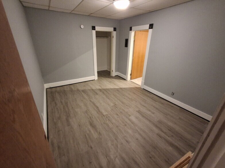 Building Photo - 230 N Sibley Ave