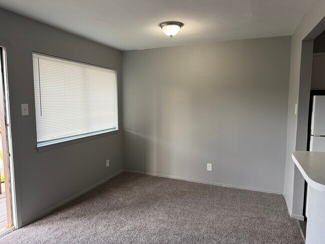 Building Photo - Pine Street Terrace