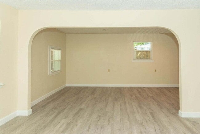 Building Photo - Charming 3-Bedroom home in Destin with Spa...