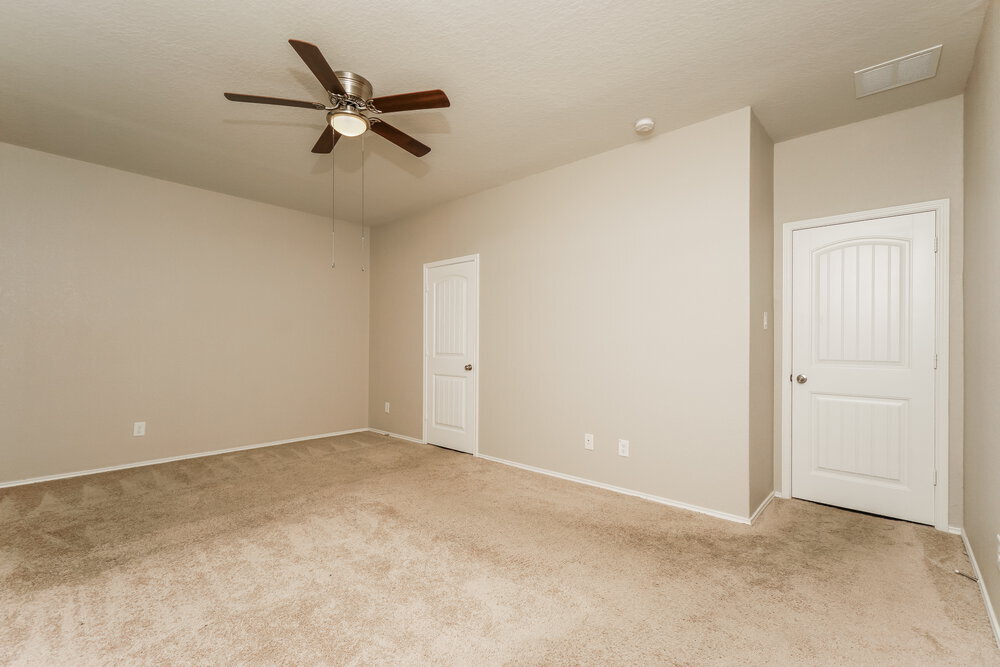 Building Photo - 775 Monarch Dr