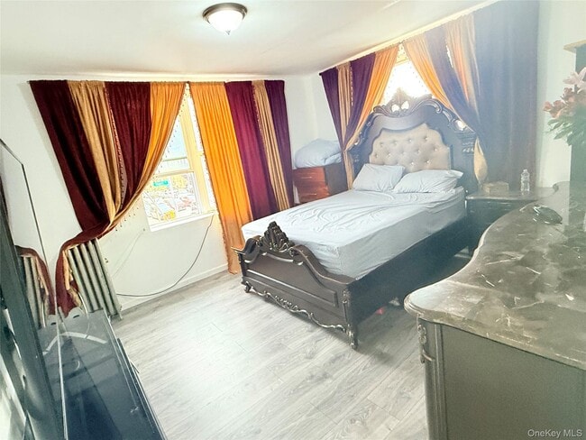 Building Photo - 220 Rogers Ave