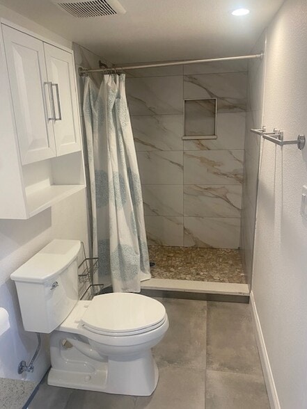 Private Bath #1 - 19 Osage