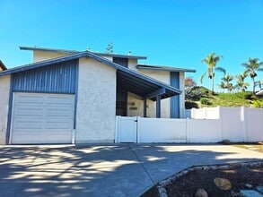 Building Photo - 2230 Ledgeview Ln