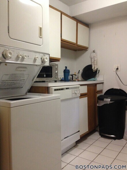 Building Photo - 24 St Cyprians Pl