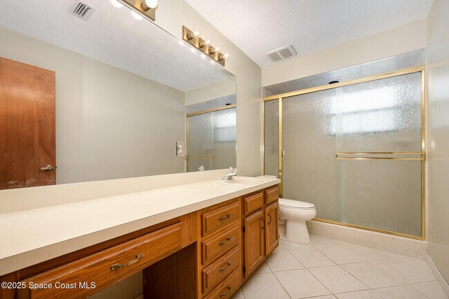 Building Photo - 441 Crystal Lake Dr