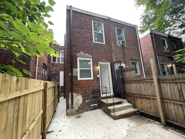 Building Photo - 1234 Morton St