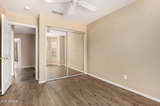 Building Photo - 2412 E Wescott Dr