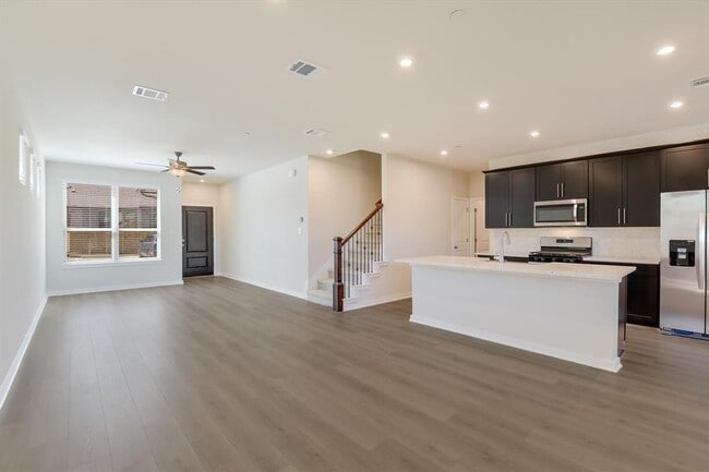 Primary Photo - 2500 Forest Creek Dr