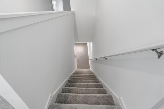 Building Photo - 1225 Orion St