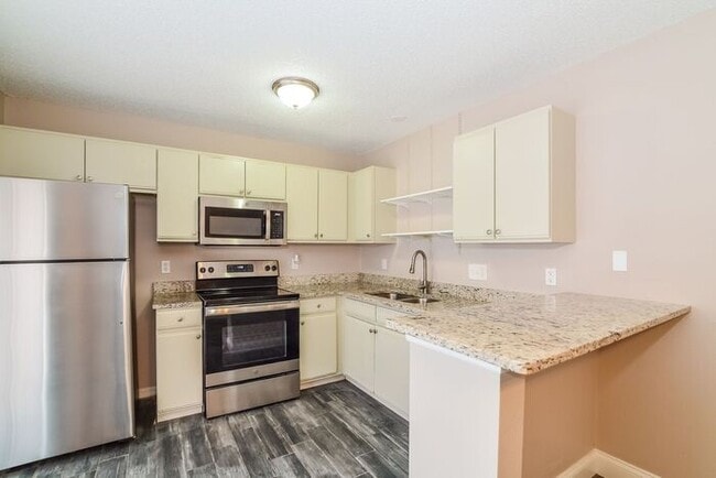 Building Photo - 3756 Dartford Dr