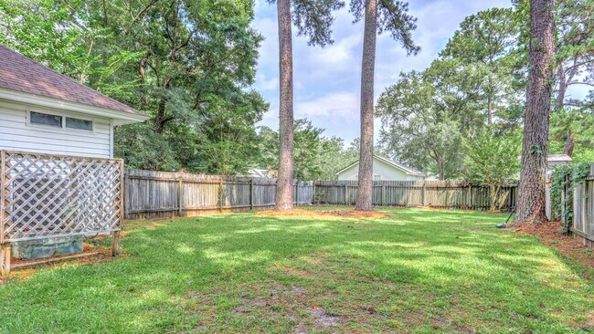 Building Photo - 3 Bedroom 2 Bathroom Home - Hope Creek Subdivision - Richmond Hill