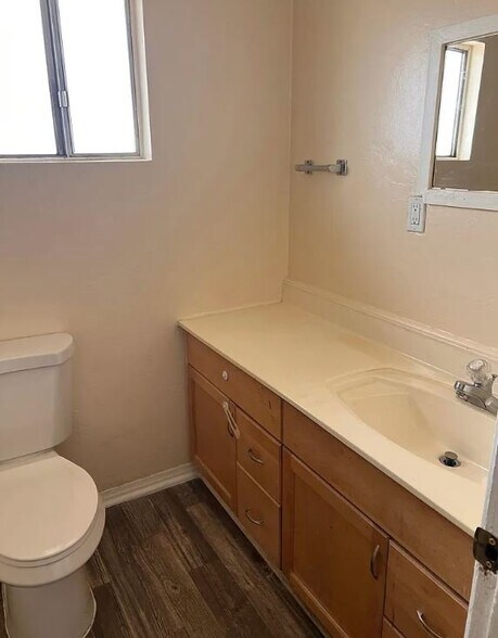 Building Photo - 2151 S Winstel Ave