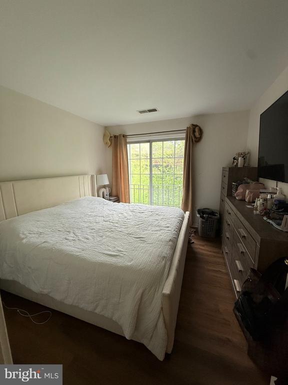 Building Photo - 2050 N Calvert St