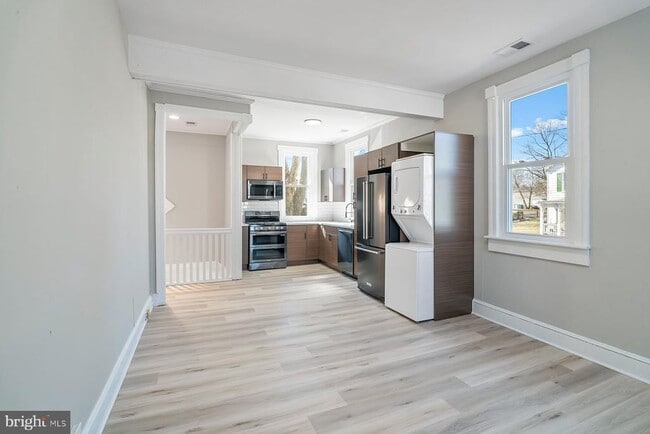 Building Photo - 81 Liberty St