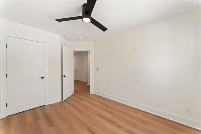 Building Photo - 217 S Porter St