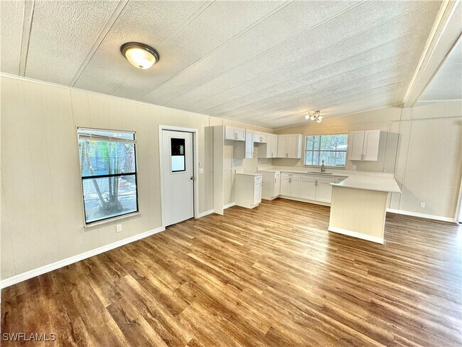 Building Photo - 1252 Henderson Creek Dr