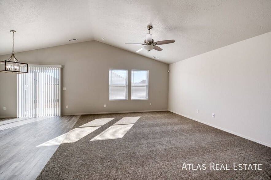 Building Photo - 12713 Lignite Dr