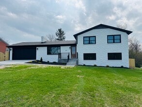 Building Photo - 294 Idle Hour Dr