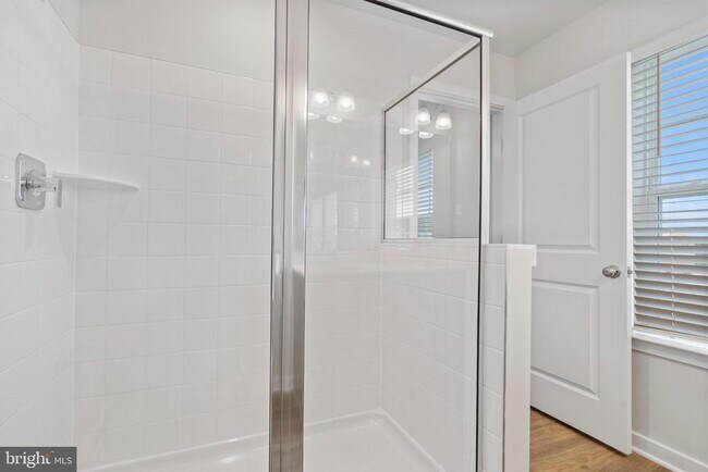 Building Photo - 7520 Silver Thread Wy