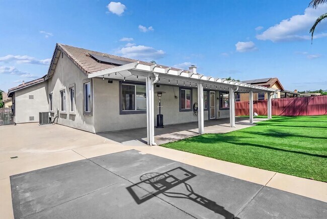 Building Photo - 1166 Brookmeade Cir