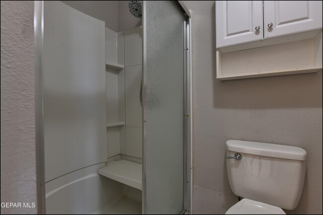 Building Photo - 6915 Pamlico Dr