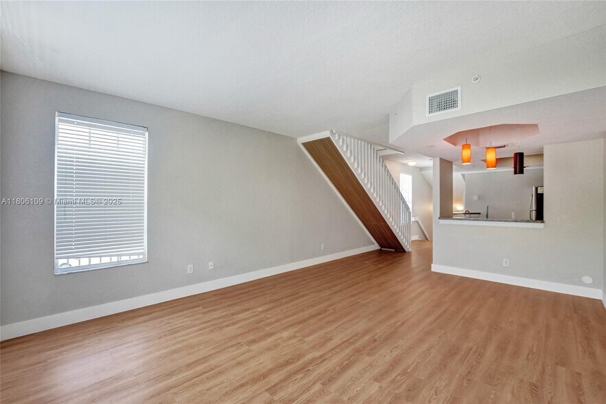 Building Photo - 781 SW 148th Ave
