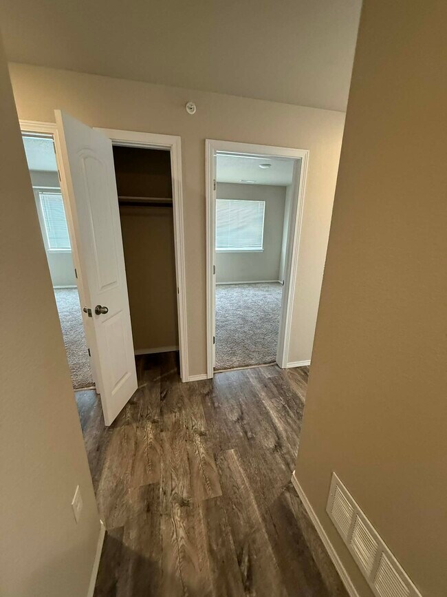 Building Photo - 1745 Flintshire St