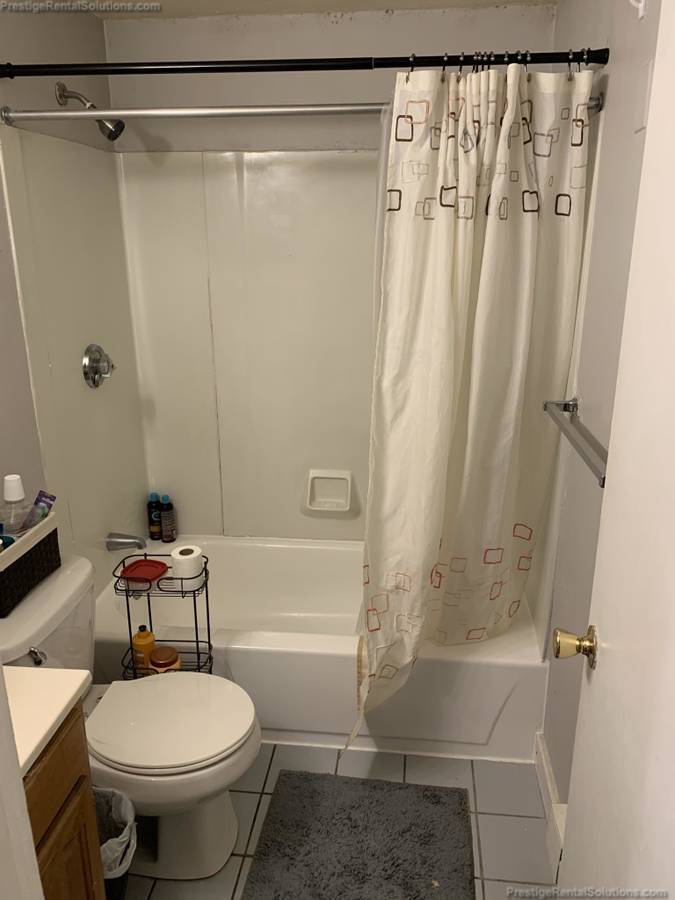 Building Photo - 582 Cambridge St