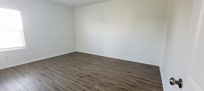 Building Photo - 307 Bass Dr