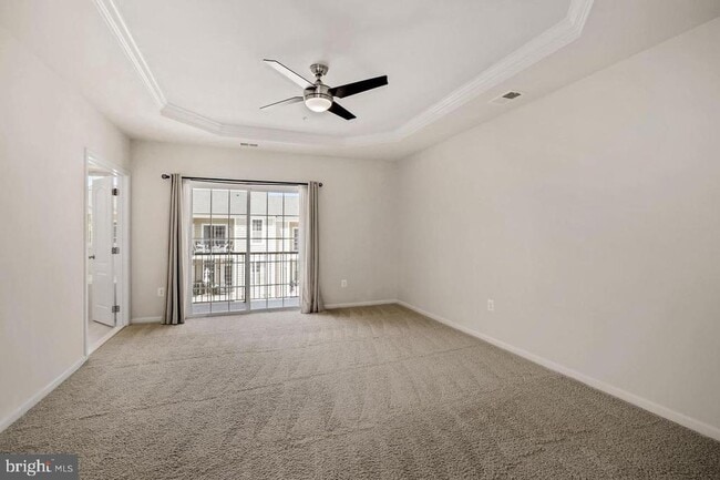 Building Photo - 43144 Thoroughfare Gap Terrace