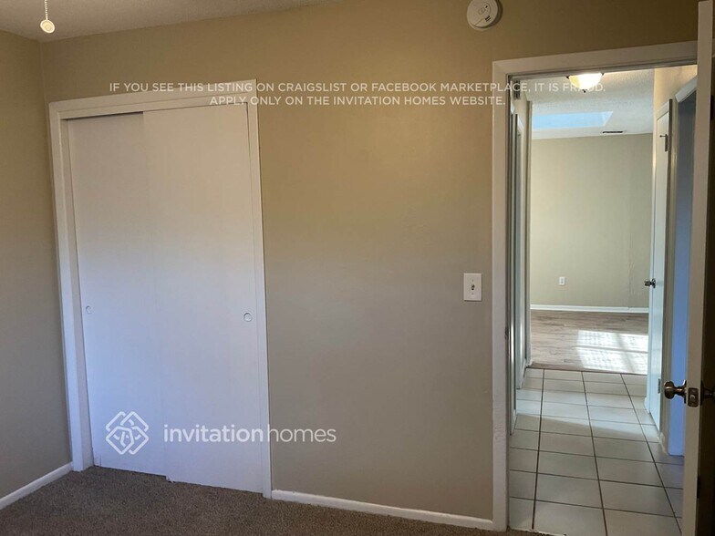 Building Photo - 2194 Oak Grove Dr