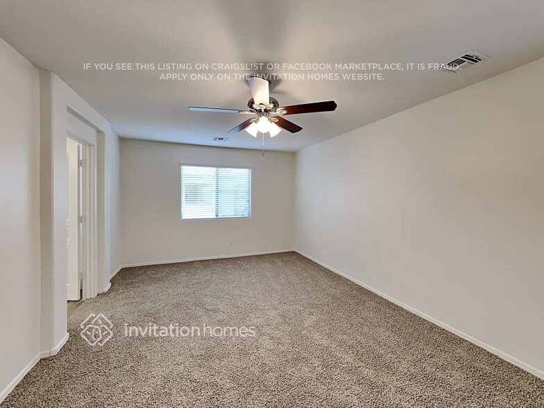 Building Photo - 114 E Palomino Dr