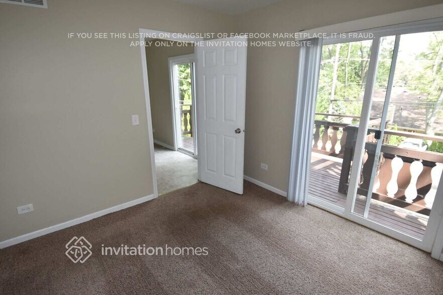 Building Photo - 26805 Circle Dr S